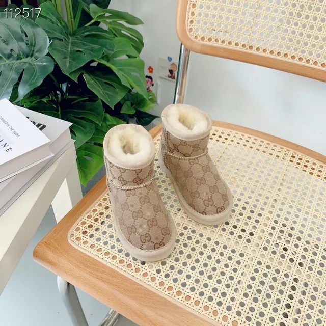 UGG Classic Short Black Snow Boots 18
