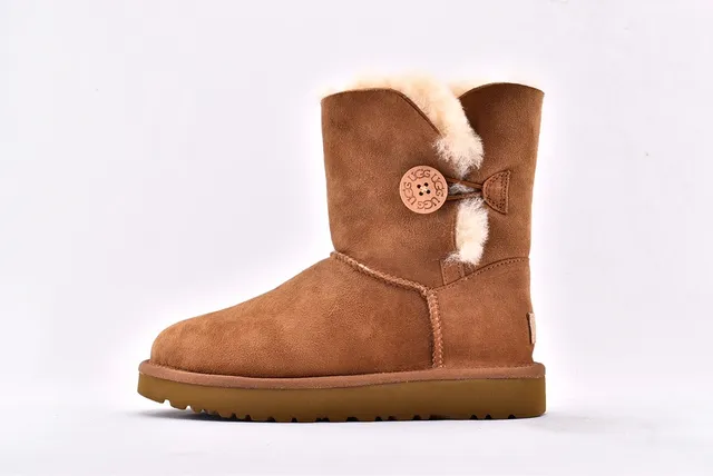 UGG Classic Short Chestnut Suede Shearling-Lined Snow Boots 8