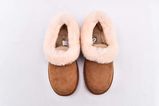 UGG Nita Chestnut সুয়েড শিয়ারলিং-লাইন্ড স্নো বুটস 3