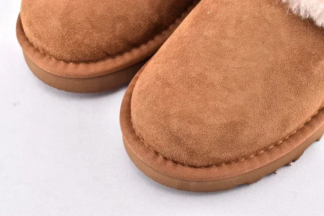 UGG Nita Chestnut সুয়েড শিয়ারলিং-লাইন্ড স্নো বুটস 10