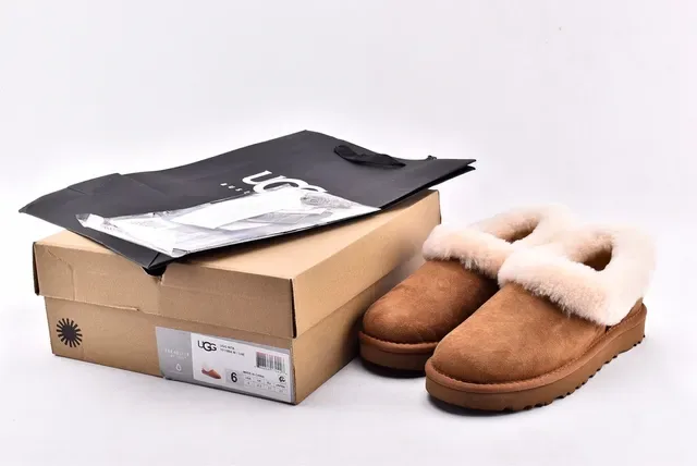 UGG Nita Chestnut সুয়েড শিয়ারলিং-লাইন্ড স্নো বুটস 15
