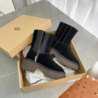 UGG Tasman काला सूड प्लेटफॉर्म एंक्ल बूट्स