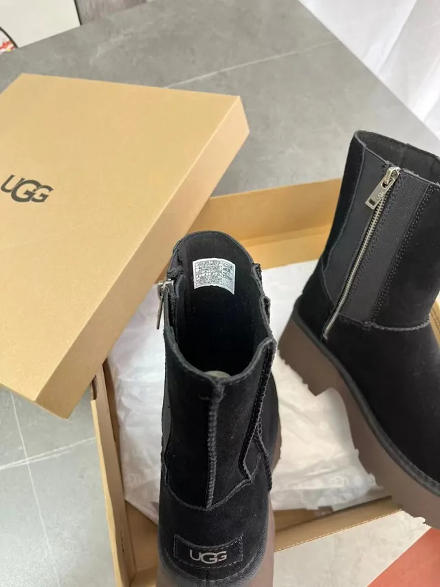UGG Tasman কালো সুয়েড প্ল্যাটফর্ম এনক্ল বুট 6