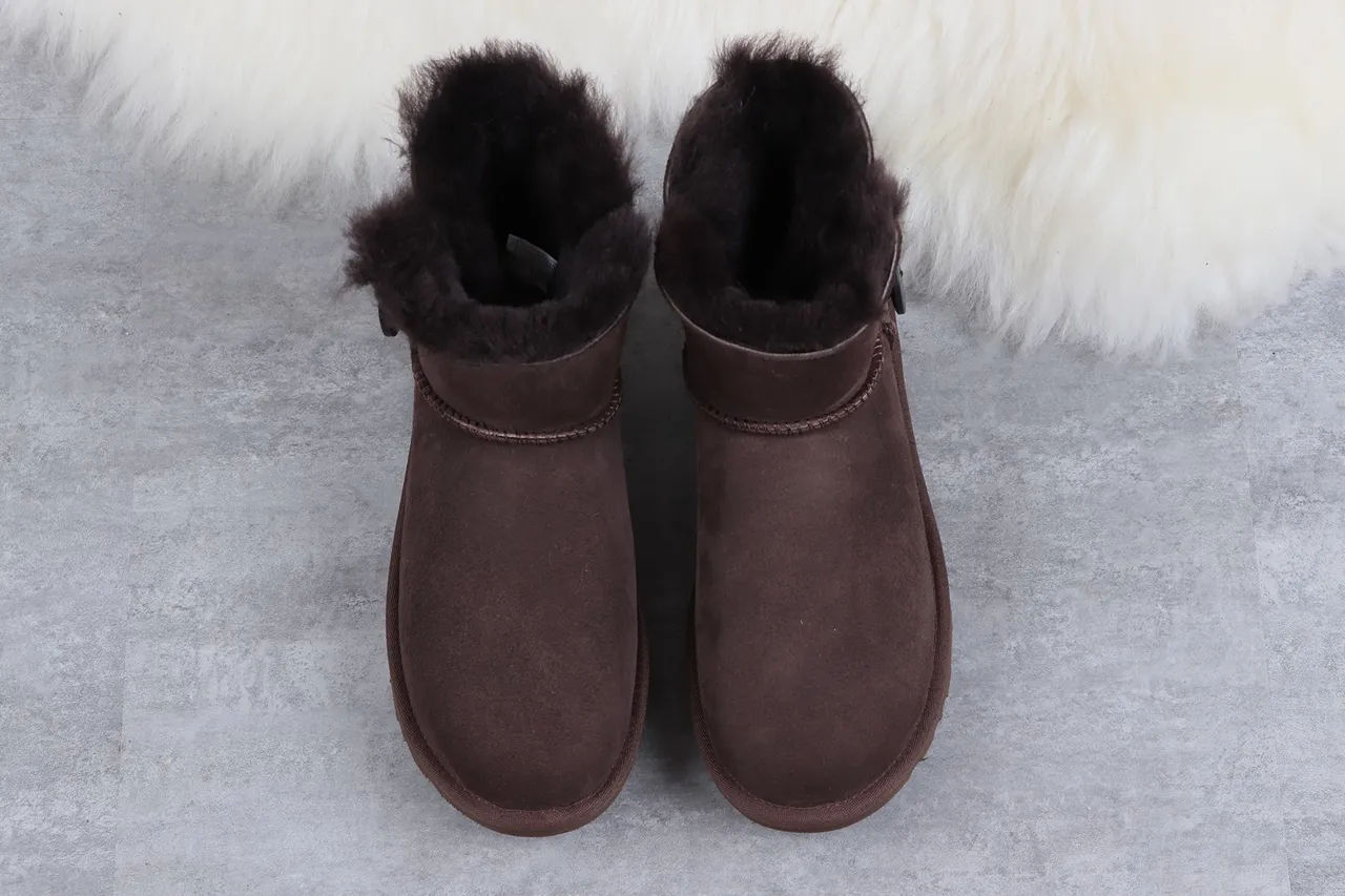 UGG तास्मान भूरी सूड शियरलिंग-लाइन्ड एंकील बूट्स 9