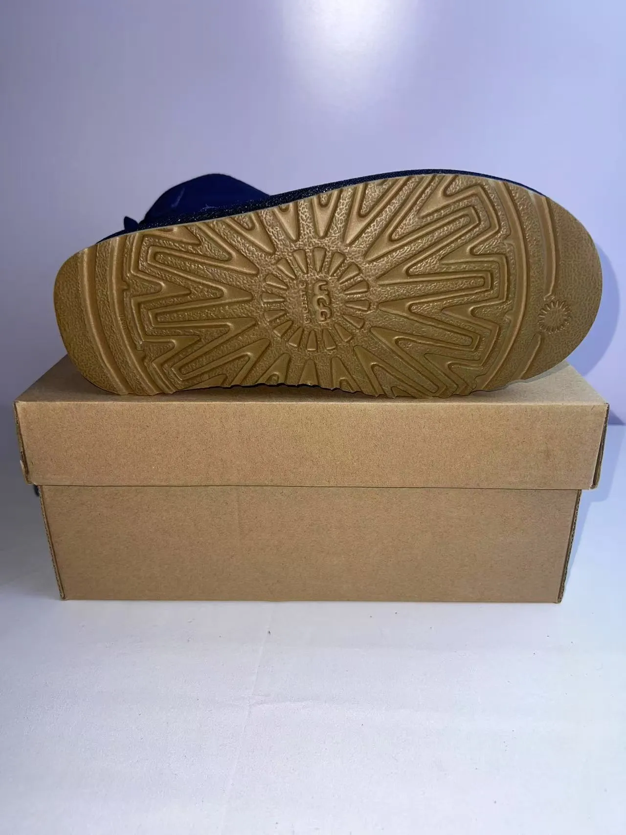 UGG Tasman Navy Satin Bow أحذية ثلجية 2