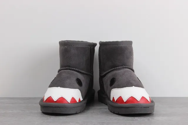 UGG Tasman শার্ক-টুথ গ্রাফিক স্নো বুট 6