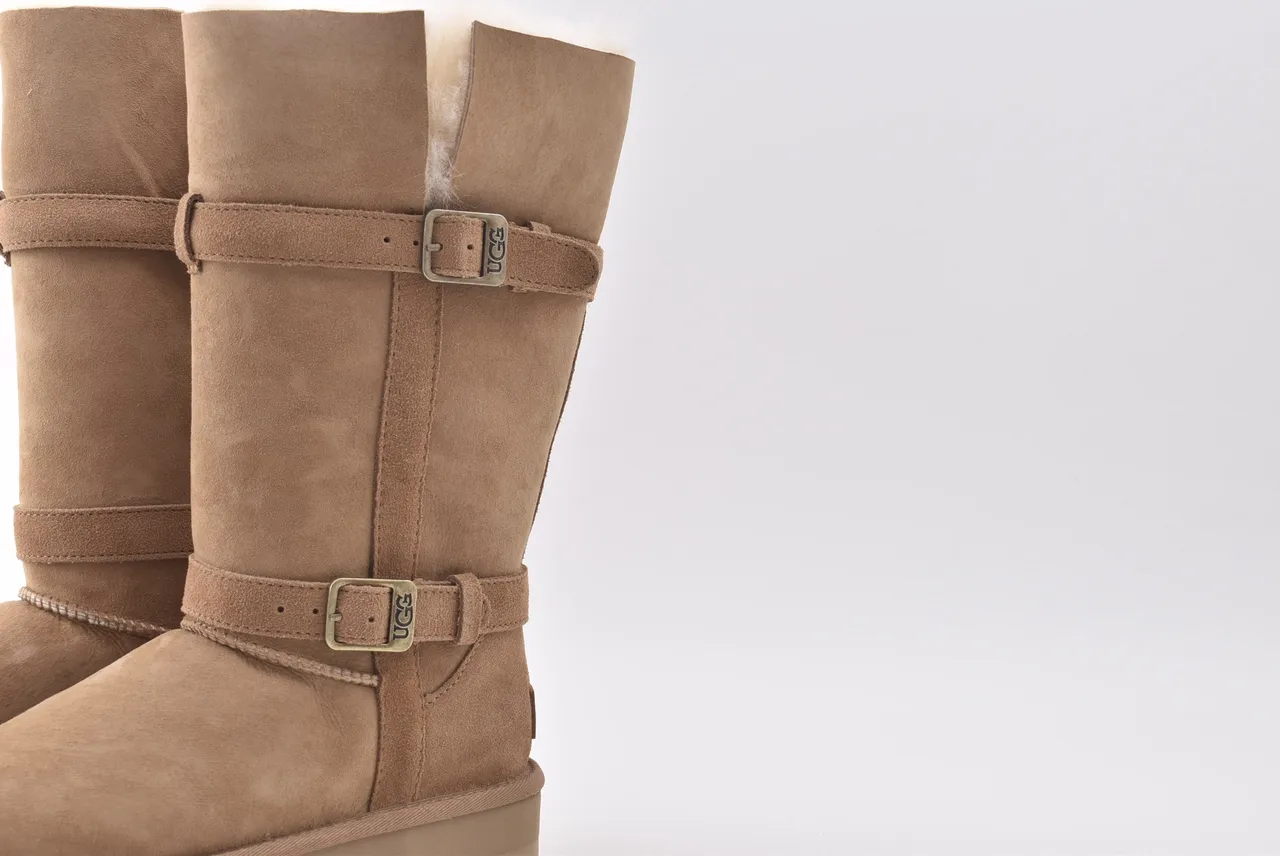 UGG Tasman Tan حذاء ركبة منصة سويد 8