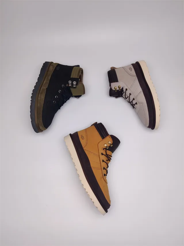 UGG 黄色棕色高帮系带雪地靴 3