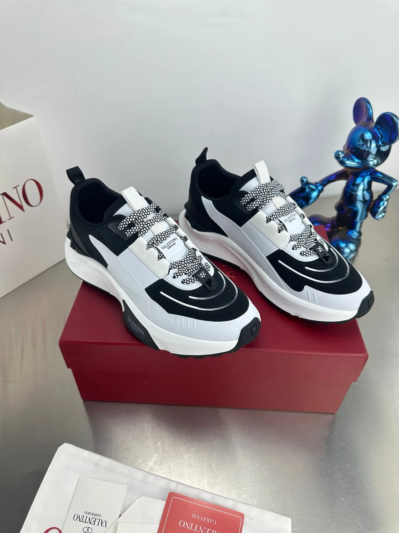 Valentino Noir Blanc Semelle de plateforme Panneaux asymétriques Sneakers Chunky 3