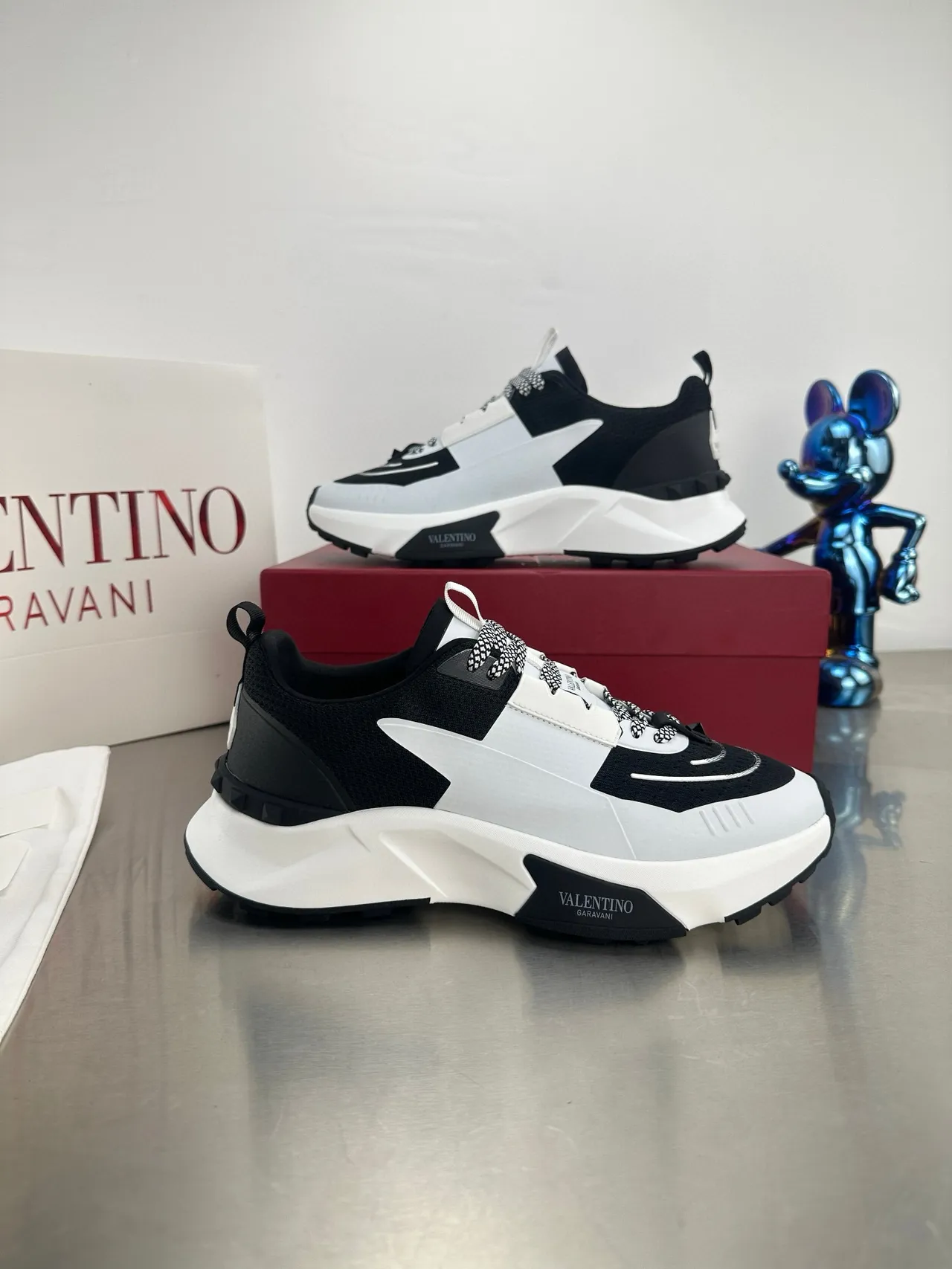 Valentino Noir Blanc Semelle de plateforme Panneaux asymétriques Sneakers Chunky 5
