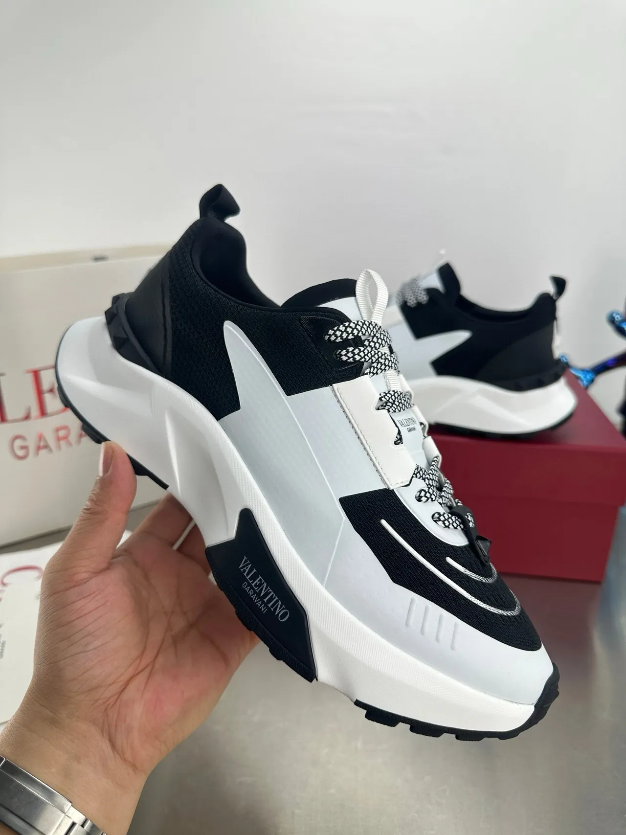 Valentino Noir Blanc Semelle de plateforme Panneaux asymétriques Sneakers Chunky 6