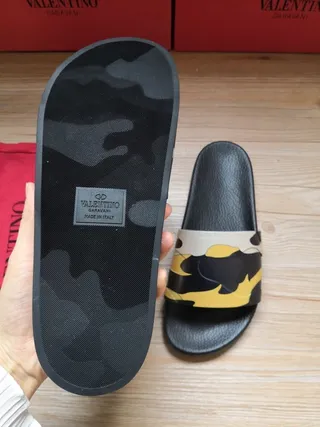 Valentino Garavani Camo Slide 黑色 黄色 白色 拖鞋 3