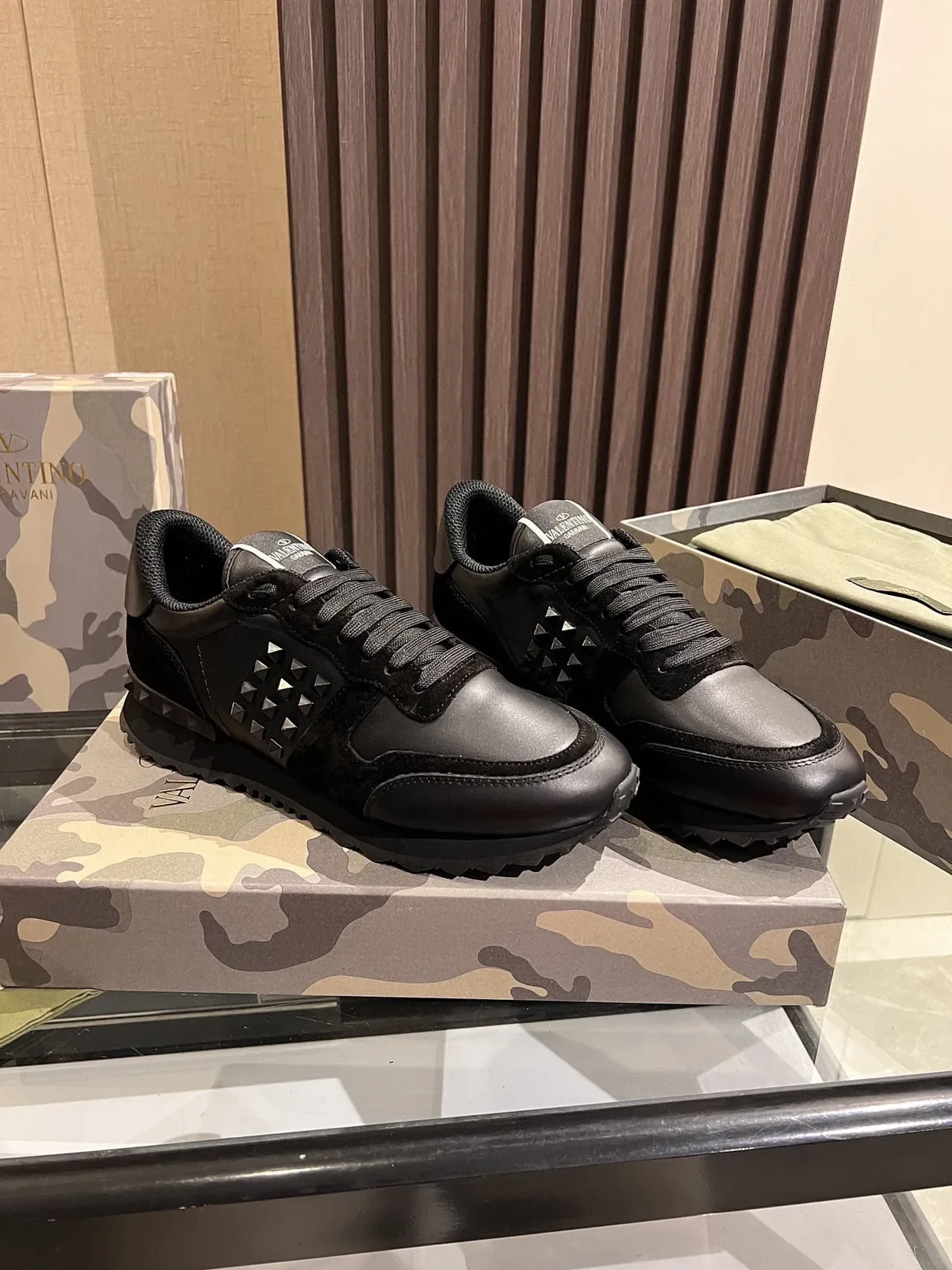 Valentino Rockstud Tênis Lifestyle Pretos de Couro-Suede com Studs 7