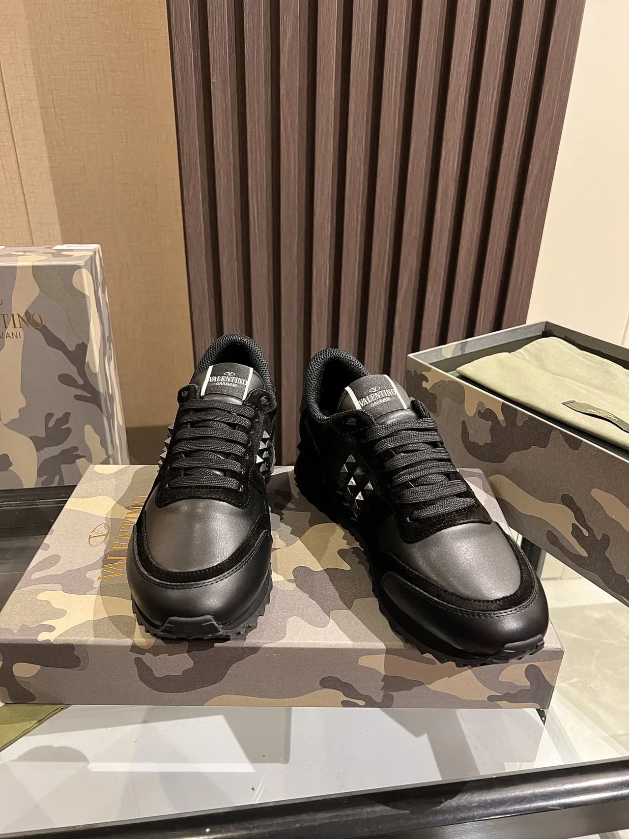 Valentino Rockstud Tênis Lifestyle Pretos de Couro-Suede com Studs 8