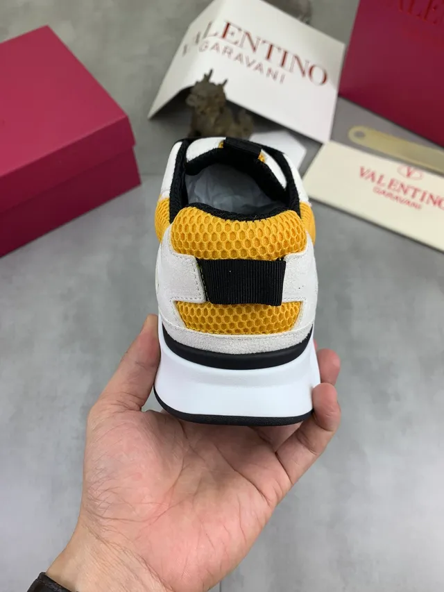 Valentino Rockstud Semelle Jaune Blanche Maille Et Daim Superposition Sneakers Chunky 3