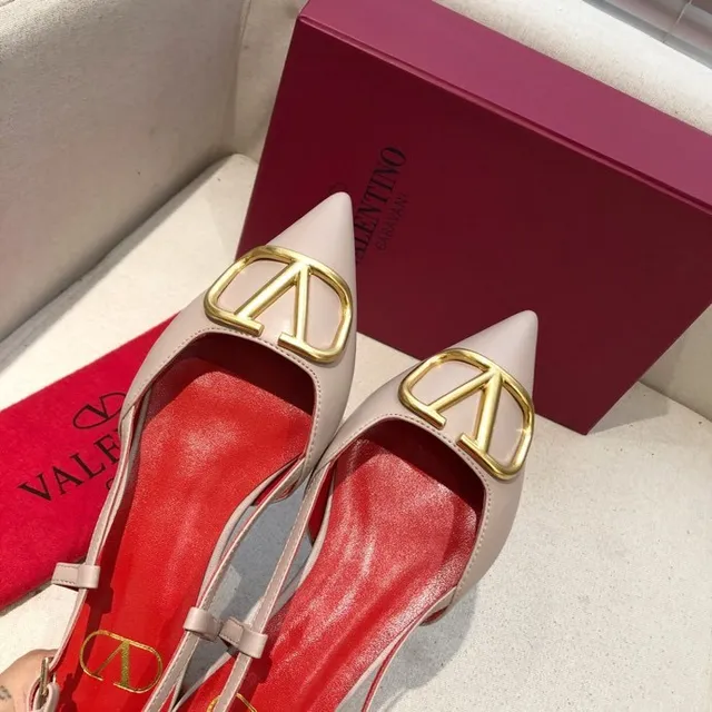 Valentino VLogo বিন্দু টো স্লিংব্যাক ব্যালে ফ্ল্যাট 6