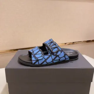 Valentino VLogo Slide Chinelos azuis com estampa geométrica