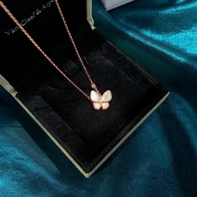Van Cleef & Arpels पापिलॉन तितली मातृत्व मोती और डायमंड नेकलेस 2