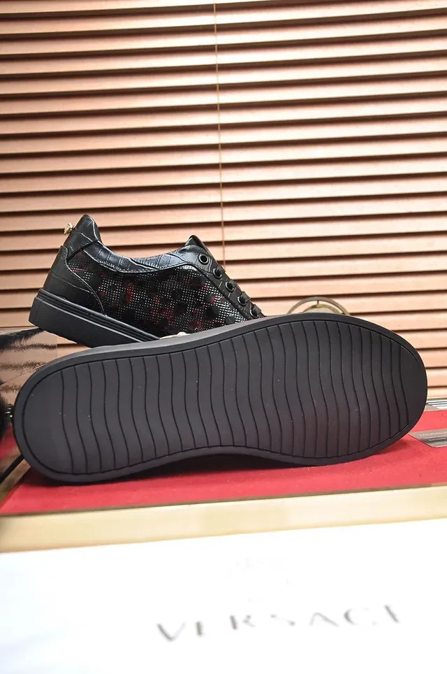 Versace Chain Reaction Negro y Rojo Medusa Medallion Zapatillas Lifestyle 2