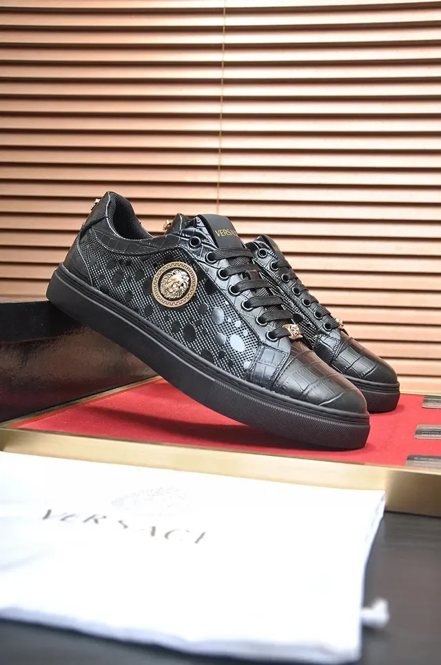 Versace Chain Reaction Sneakers Lifestyle Noires Croc-Embossed Medusa 8
