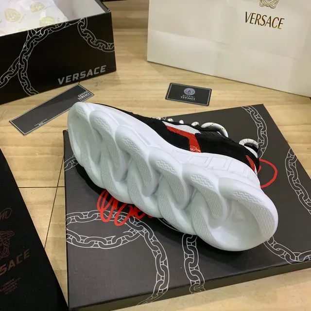 Versace Chain Reaction أسود أبيض أحمر حذاء رياضي سميك 2