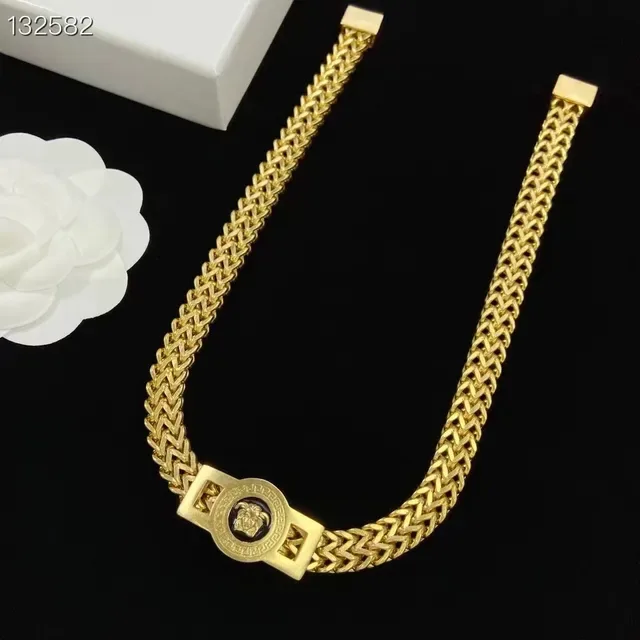 Versace Chain Reaction Collar de Cadena Trenzada Dorado 4