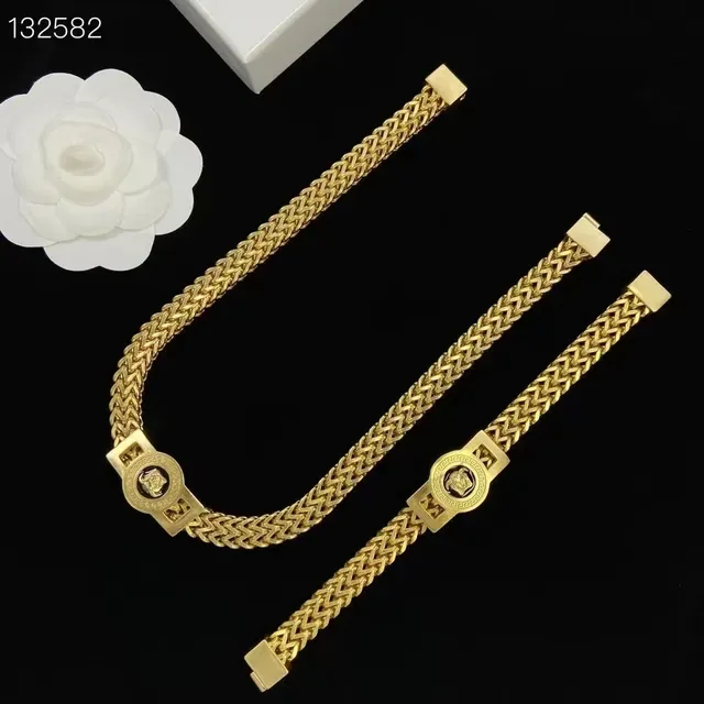 Versace Chain Reaction Collar de Cadena Trenzada Dorado 6