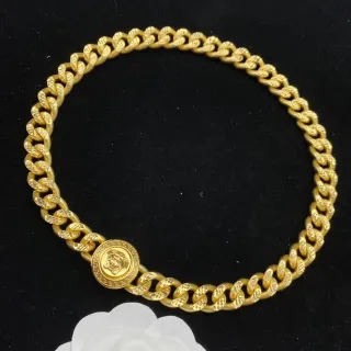Versace Chain Reaction Medusa কার্ব চেইন সোনার নেকলেস
