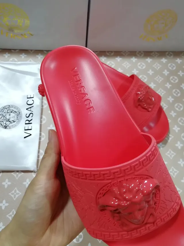 Versace Greca Odissea 红色 模制橡胶 拖鞋 2