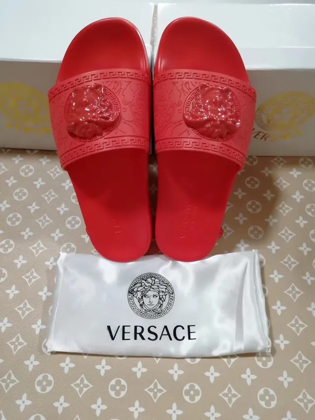 Versace Greca Odissea 红色 模制橡胶 拖鞋 3