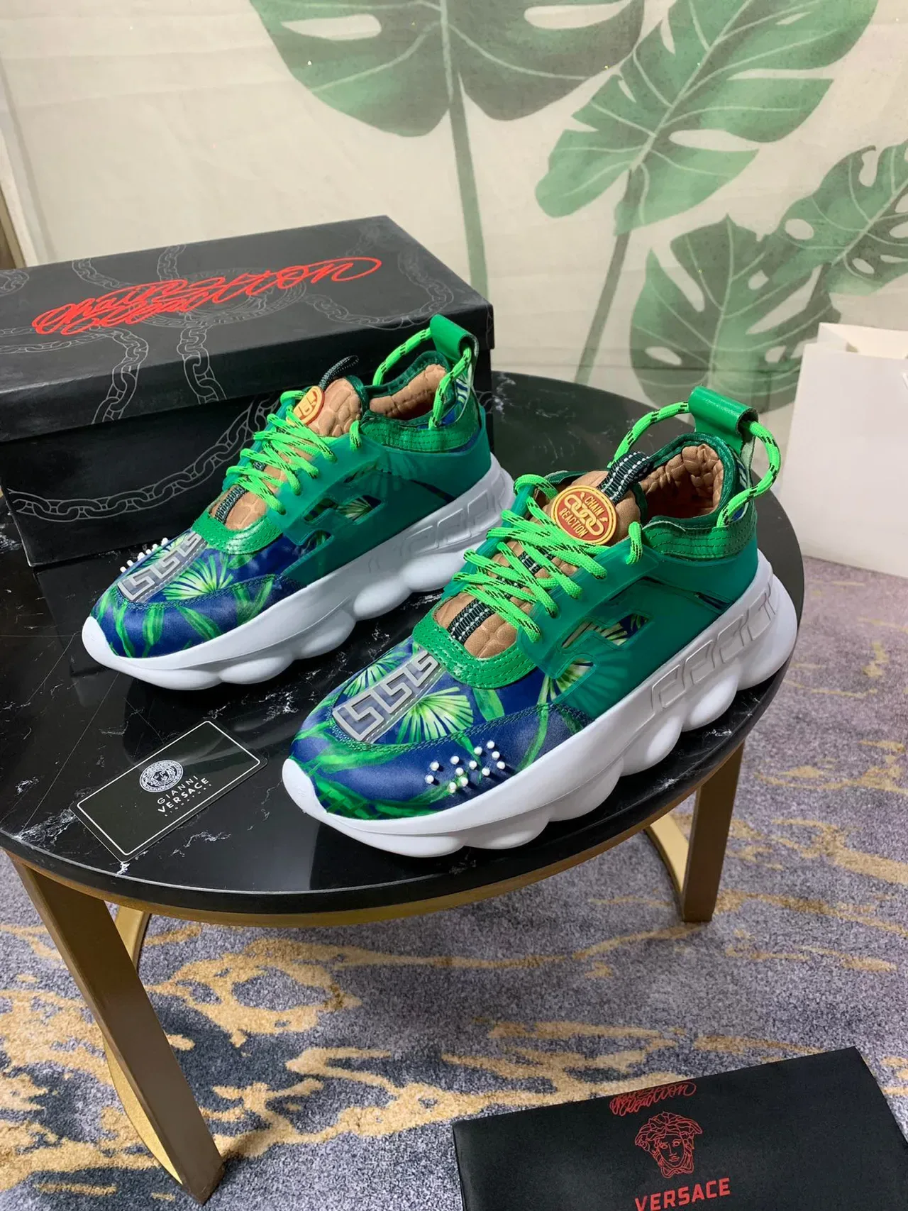 Versace Chaussures Chunky Semelle Verte Bleue Impression Tropicale Haut 9