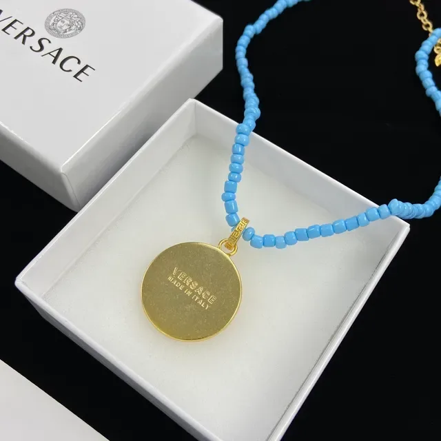 Versace Medusa Coin Bleu et Rouge Chaîne à perles Pendentif circulaire Collier 2