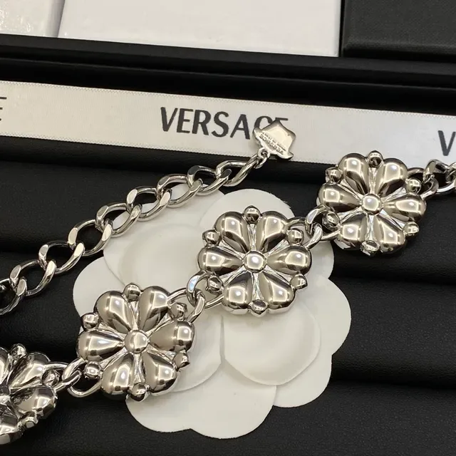 قلادة Versace Medusa زهرة كريستال 2