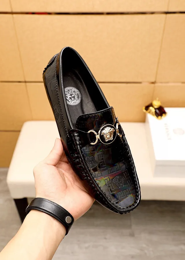 Versace Medusa Mocassim Preto Couro Patentado Holográfico 7