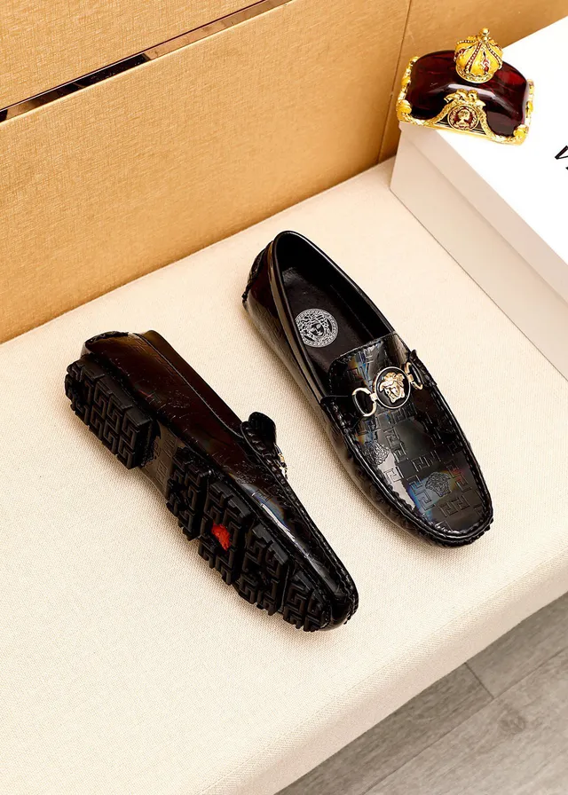 Versace Medusa Mocassim Preto Couro Patentado Holográfico 9