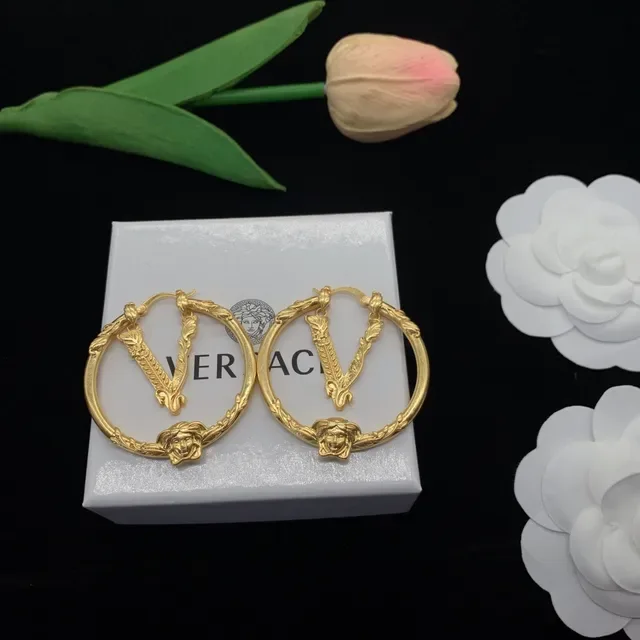 Versace Medusa V أقراط حلقية ذهبية 6