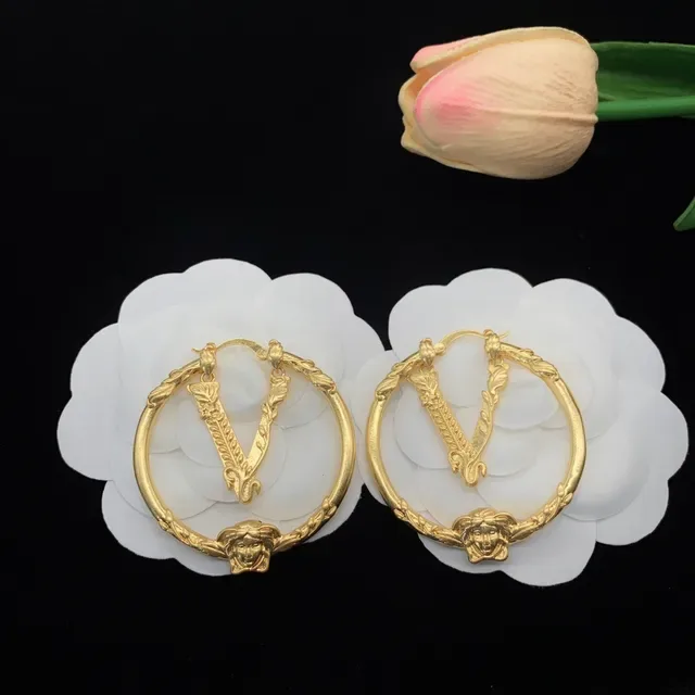 Versace Medusa V أقراط حلقية ذهبية 7