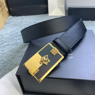Versace Odissea 黑金 光滑 矩形 扣环 皮带