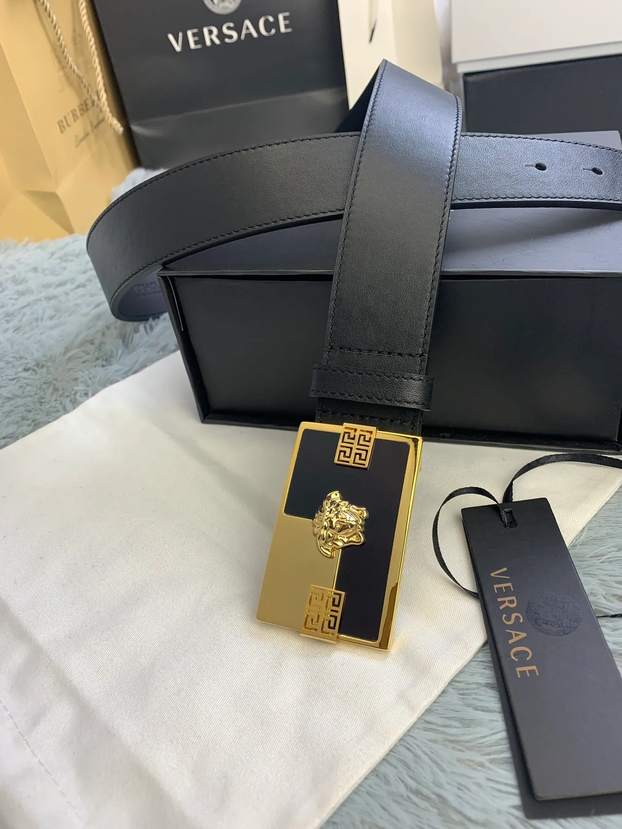 Versace Odissea أسود ذهبي ناعم مستطيل إبزيم جلد حزام 2