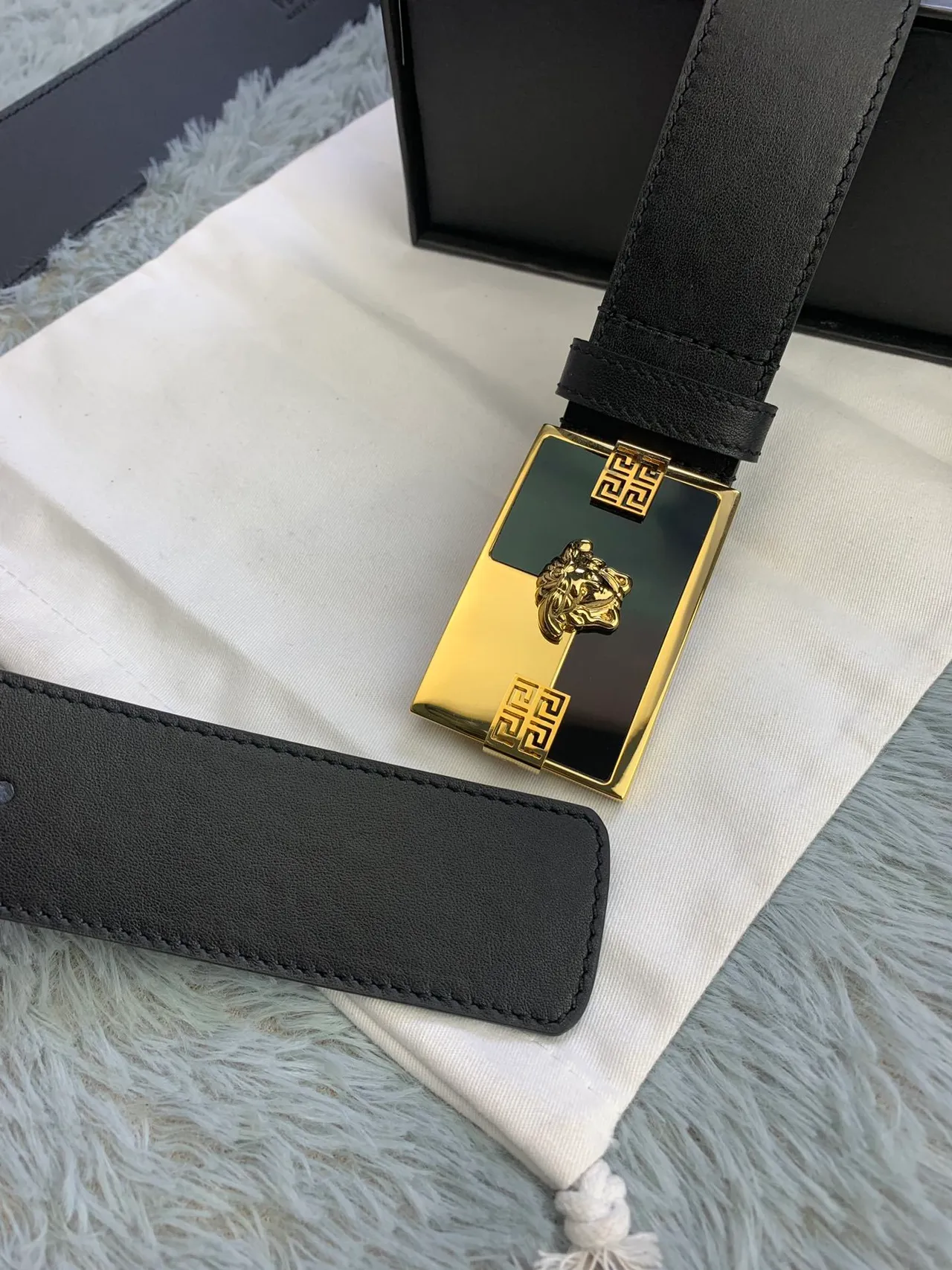 Versace Odissea أسود ذهبي ناعم مستطيل إبزيم جلد حزام 6