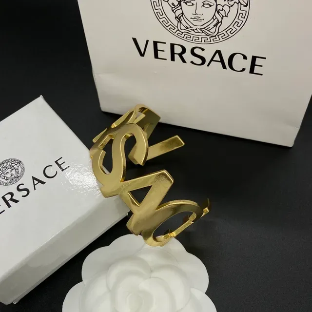 Pulseira Versace Odissea Bold Lettering Dourado 6