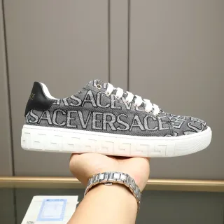 Versace Odissea 灰白印花纺织鞋面希腊键中底生活方式运动鞋