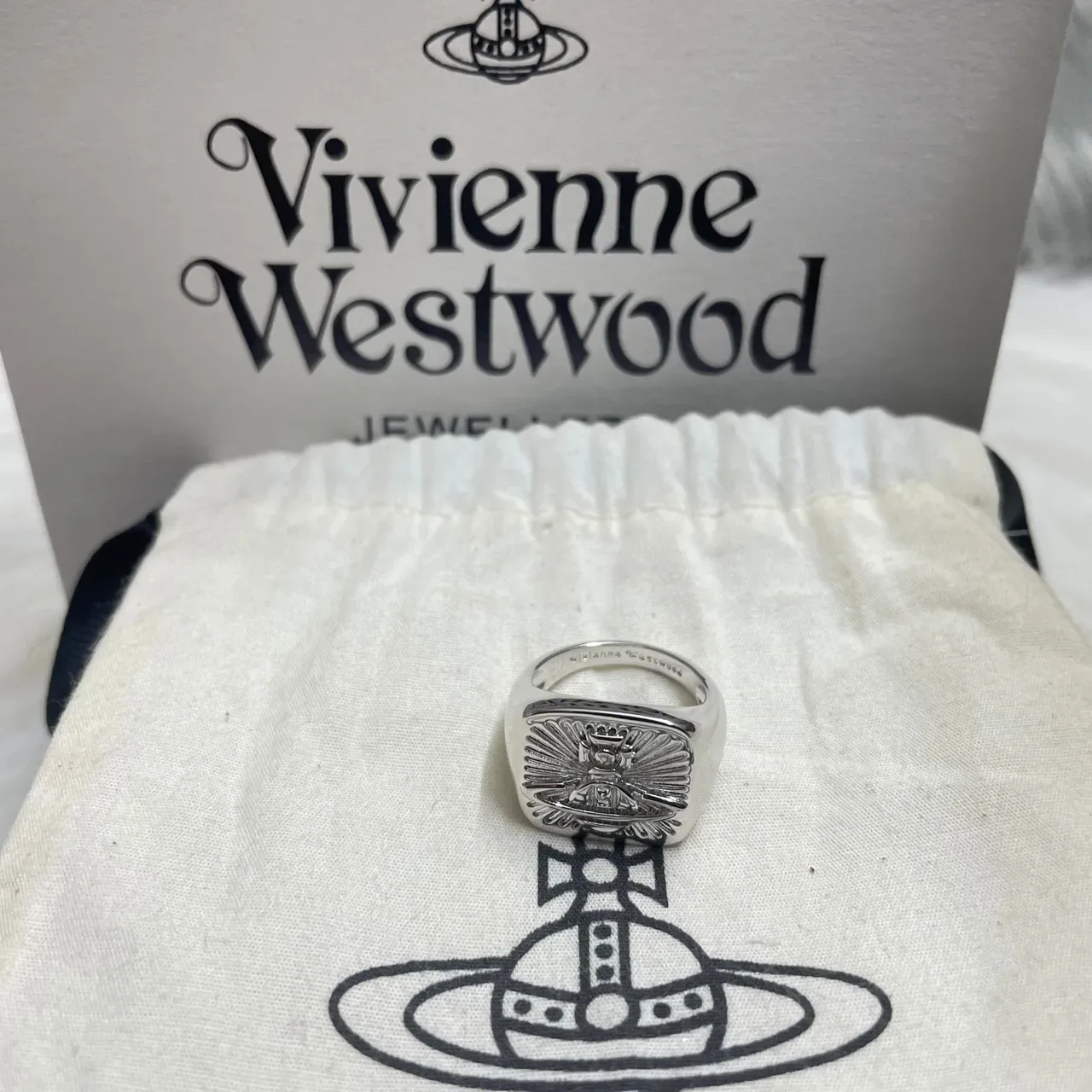 Vivienne Westwood Orb Signet Ring পালিশড সিলভার 3