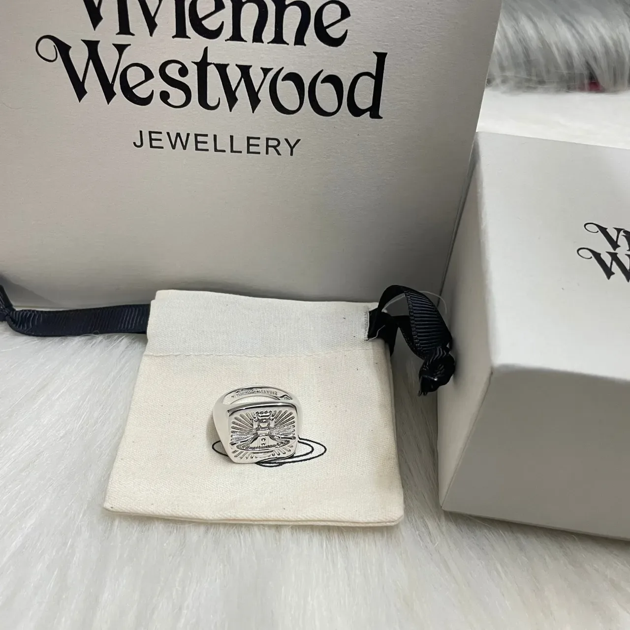 Vivienne Westwood Orb Signet Ring পালিশড সিলভার 6