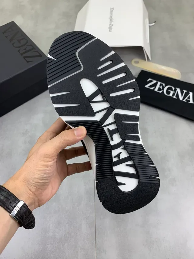 Zegna Sneakers Lifestyle en Cuero de Gamuza Negro y Gris 2