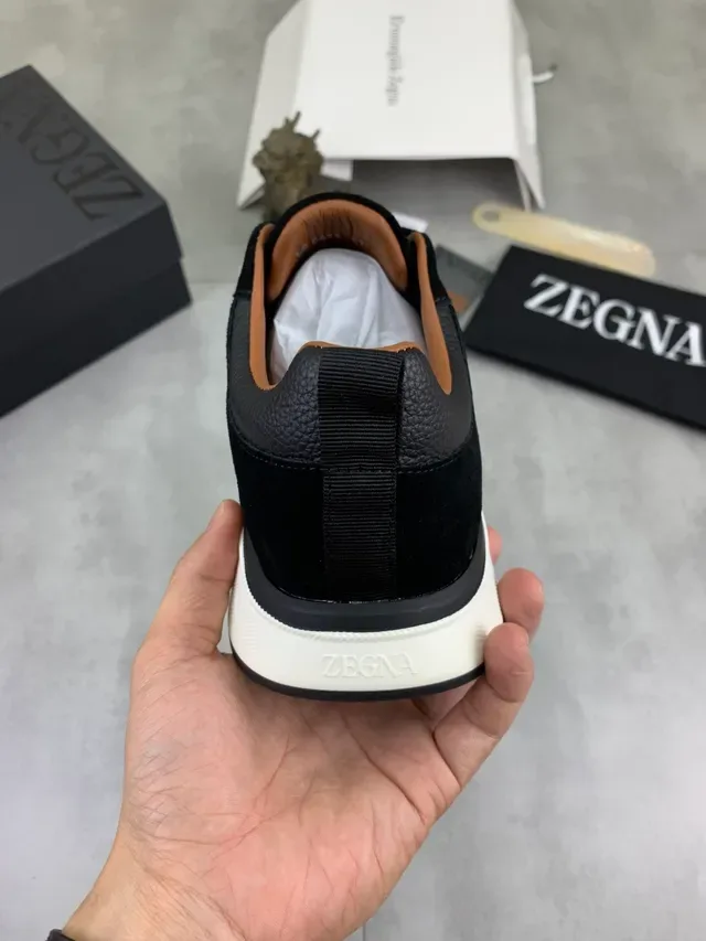 Zegna Sneakers Lifestyle en Cuero de Gamuza Negro y Gris 3