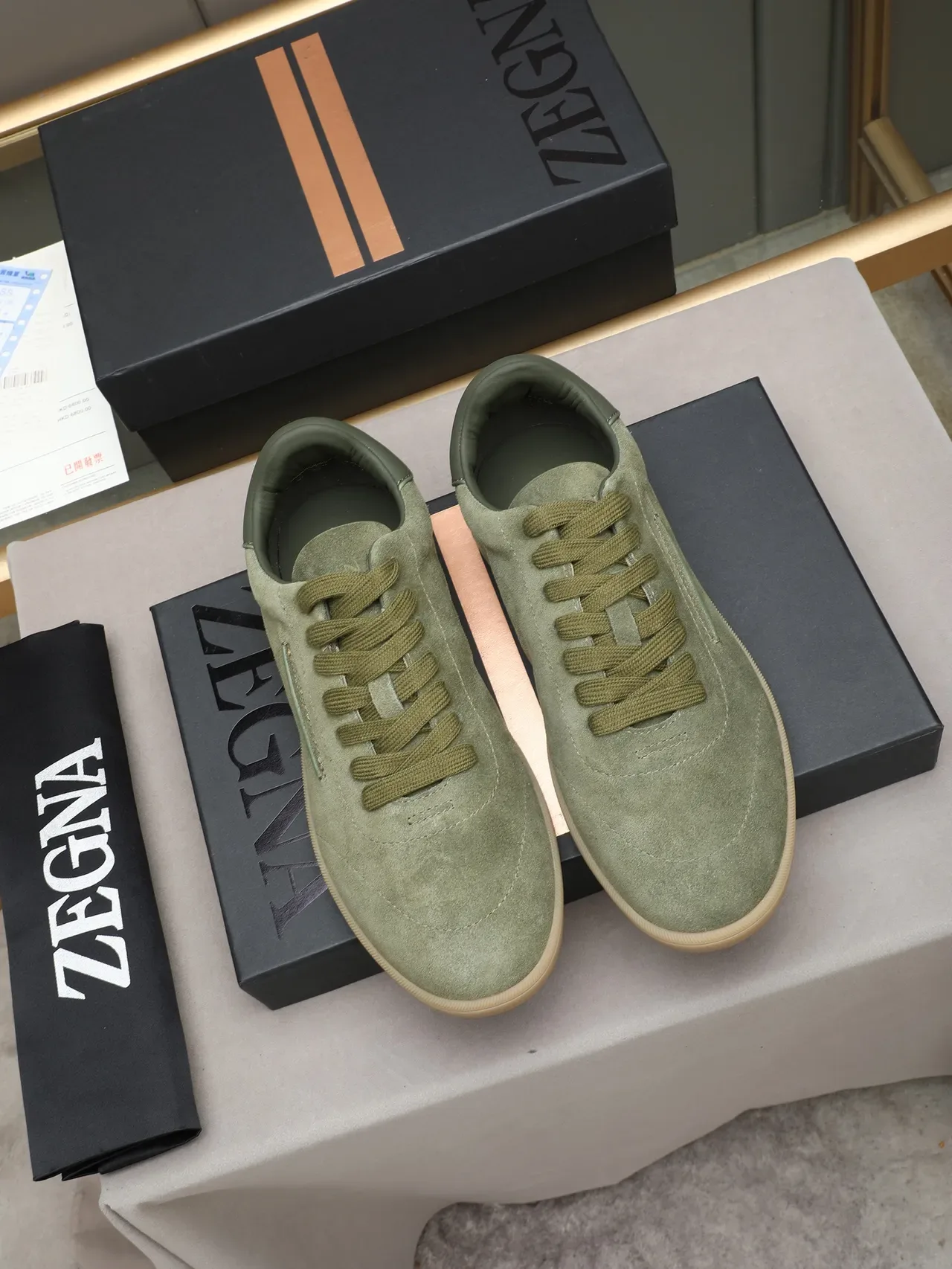 Zegna 橄榄绿麂皮低帮运动鞋 2