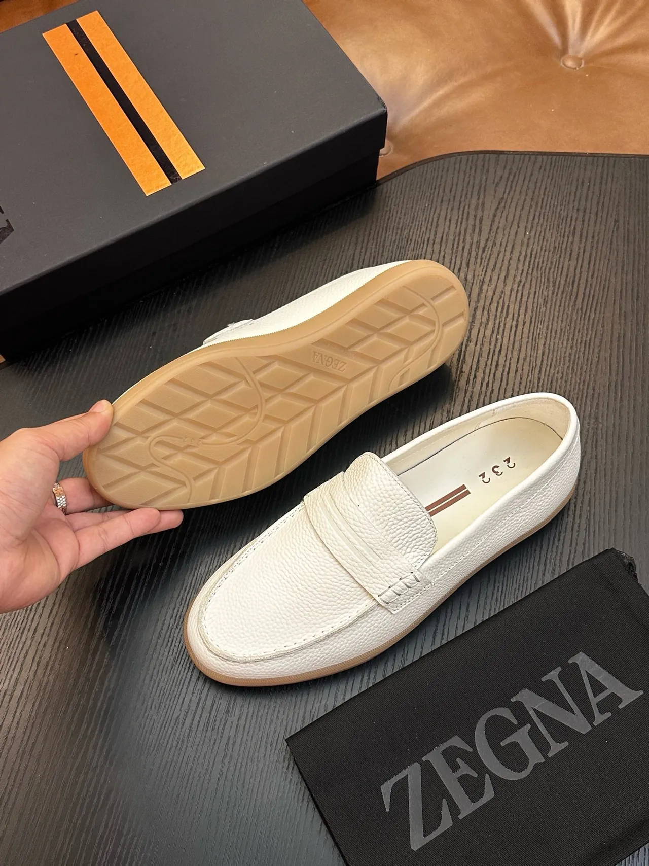 Zegna Cuero blanco beige granulado correa penny loafer 2