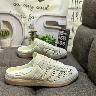 أحذية Adidas كاجوال بيج بني مثقبة مصنوعة من نسيج أعلى مع رباط أمامي