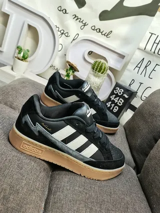 Adidas Tênis Lifestyle Preto Bege Low-Top Mix Camurça-Couro 9
